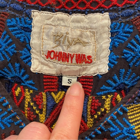 Johnny Was Gray V-Neck Embroidered Long Sleeve Blouse - Picture 9 of 13